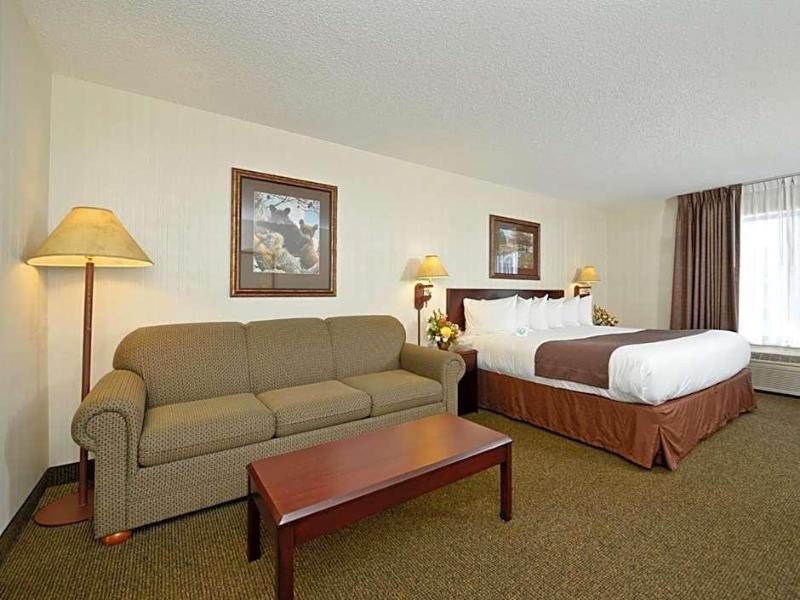 Clubhouse Inn West Yellowstone image