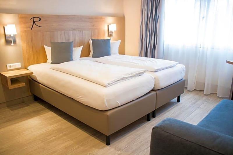 Hotel Weinklause Rosenbusch image