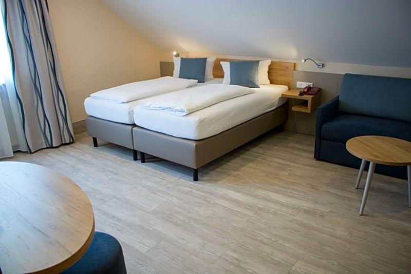 Hotel Weinklause Rosenbusch image