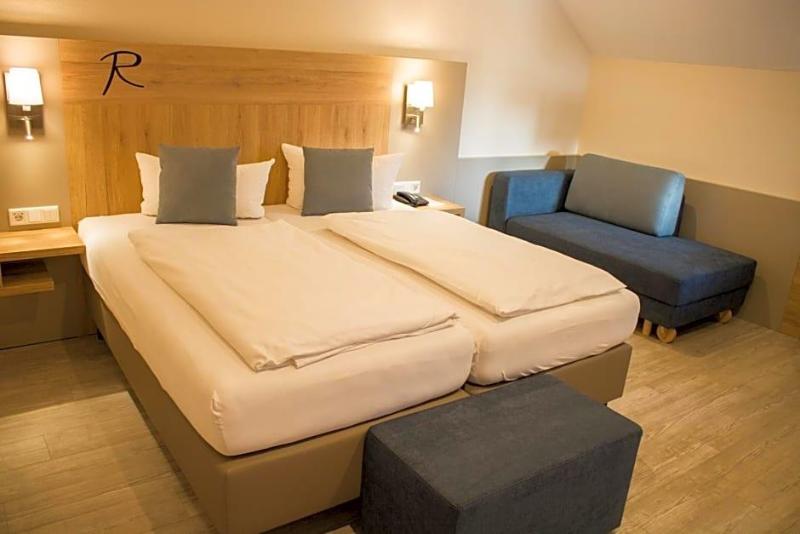 Hotel Weinklause Rosenbusch image