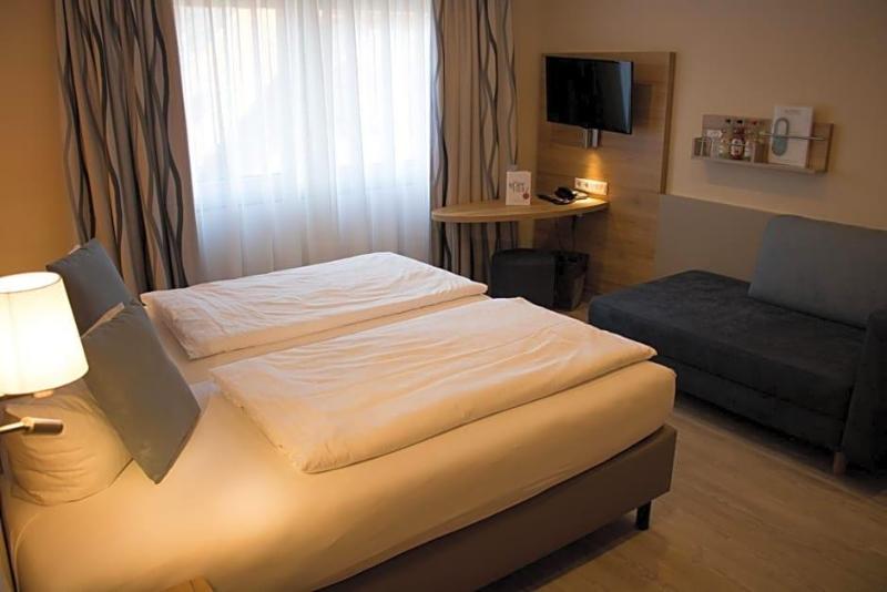 Hotel Weinklause Rosenbusch image