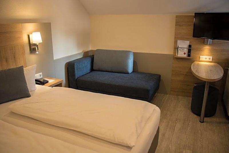 Hotel Weinklause Rosenbusch image