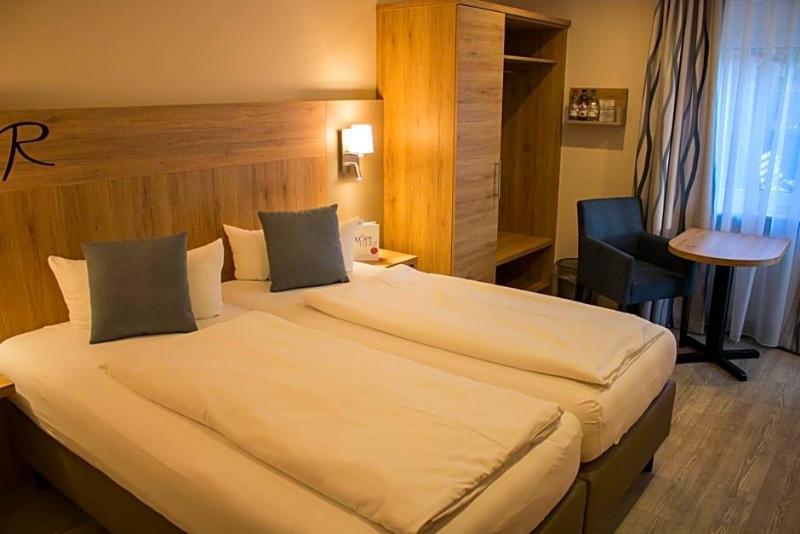 Hotel Weinklause Rosenbusch image