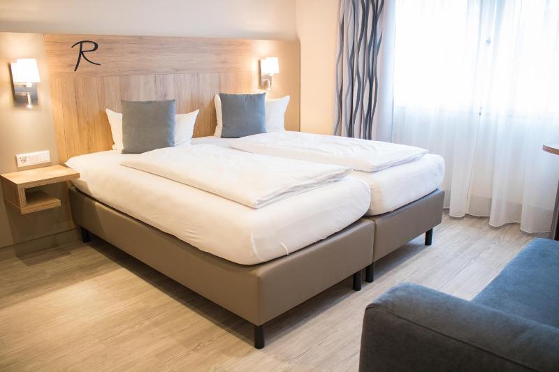 Hotel Weinklause Rosenbusch image