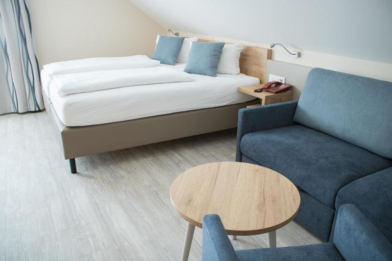 Hotel Weinklause Rosenbusch image