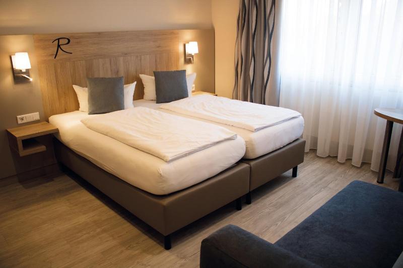 Hotel Weinklause Rosenbusch image