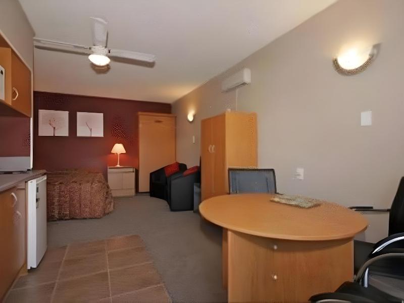 Kiwi Studios Motel image