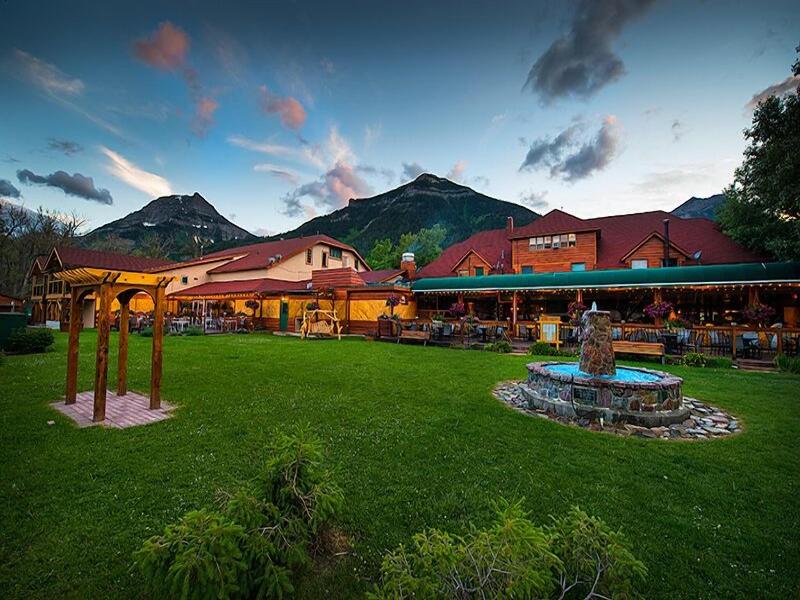 Bayshore Inn Resort & Spa