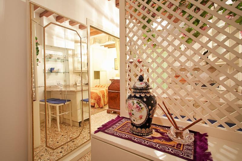 Hotel San Luca image
