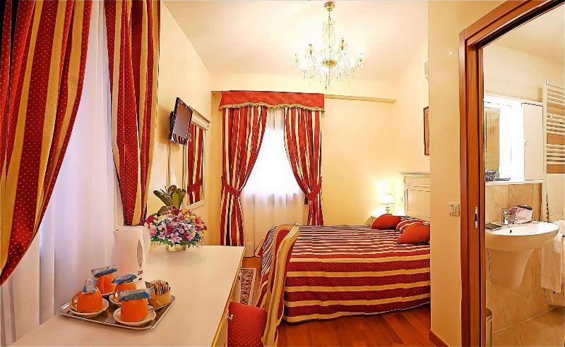 Hotel San Luca image