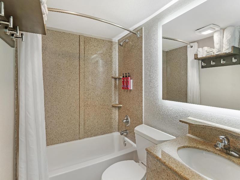 SureStay Studio by Best Western Virginia Beach Oce image