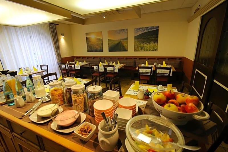 Tauberhotel Kette image