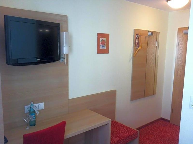 Tauberhotel Kette image
