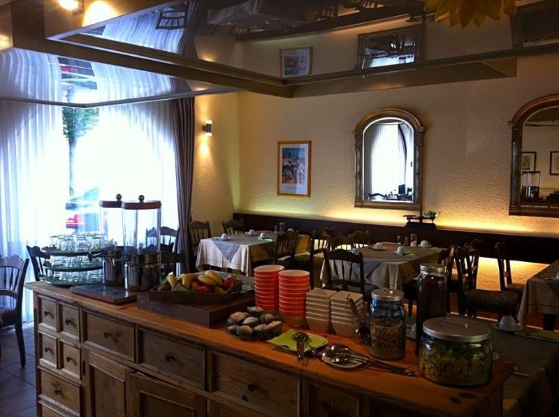 Tauberhotel Kette image