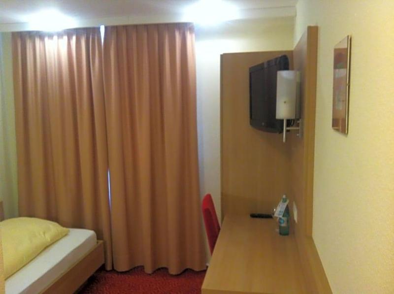 Tauberhotel Kette image
