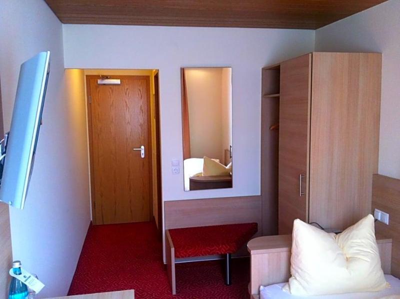 Tauberhotel Kette image