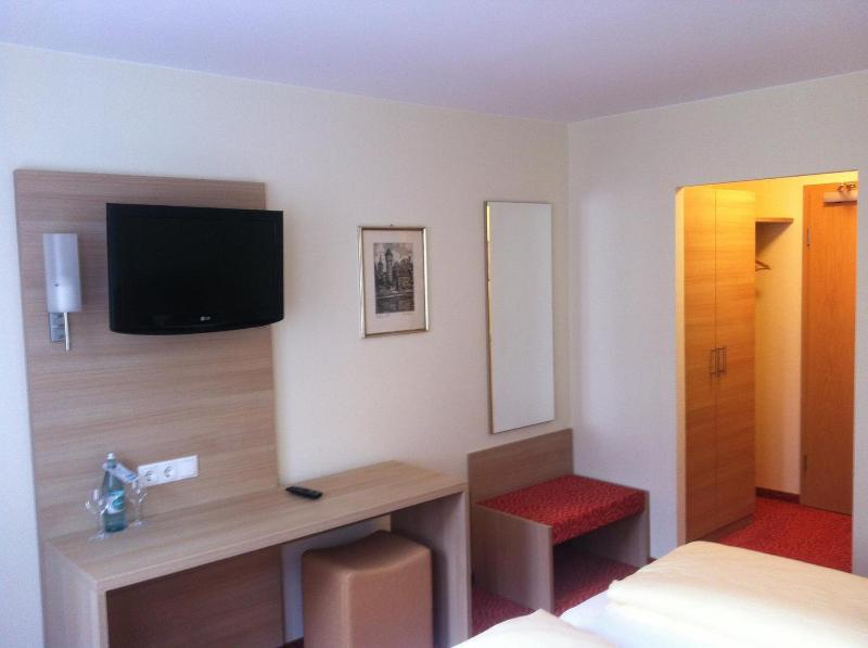Tauberhotel Kette image