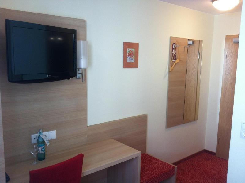Tauberhotel Kette image