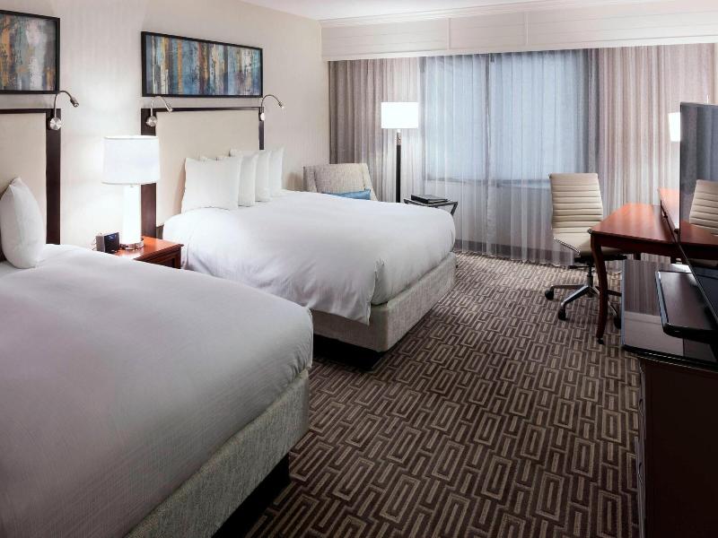 Marriott Fairfax at Fair Oaks image