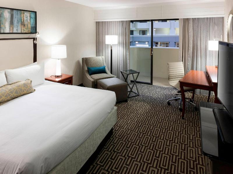 Marriott Fairfax at Fair Oaks image