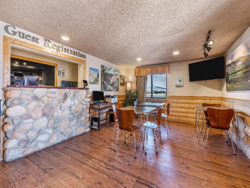 Super 8 by Wyndham Cody image