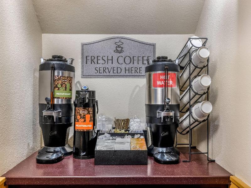 Super 8 by Wyndham Cody image