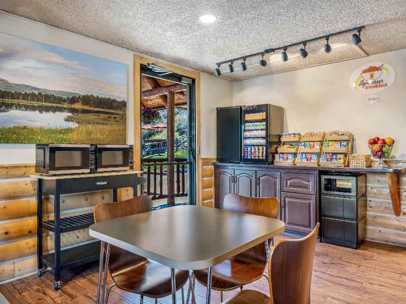 Super 8 by Wyndham Cody image