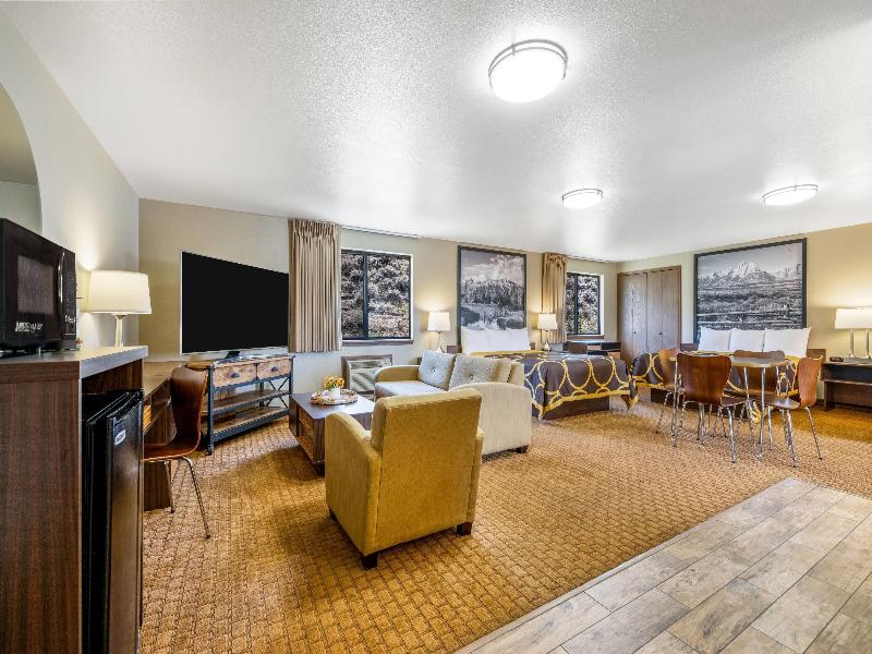 Super 8 by Wyndham Cody image