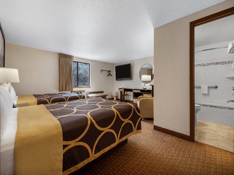 Super 8 by Wyndham Cody image