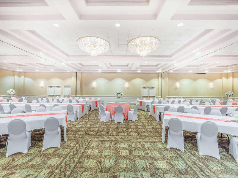Wyndham Virginia Beach Oceanfront image