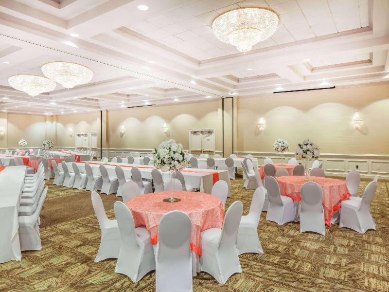 Wyndham Virginia Beach Oceanfront image
