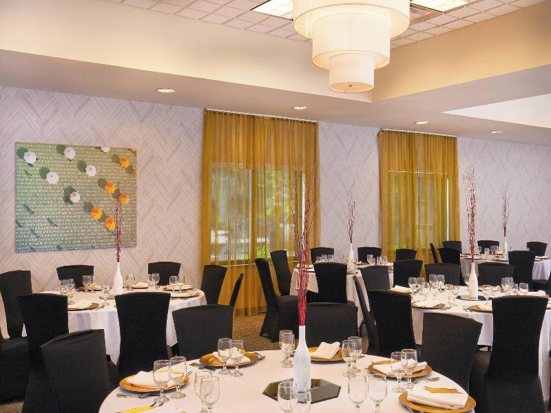 Springhill Suites Chesapeake Greenbrier image