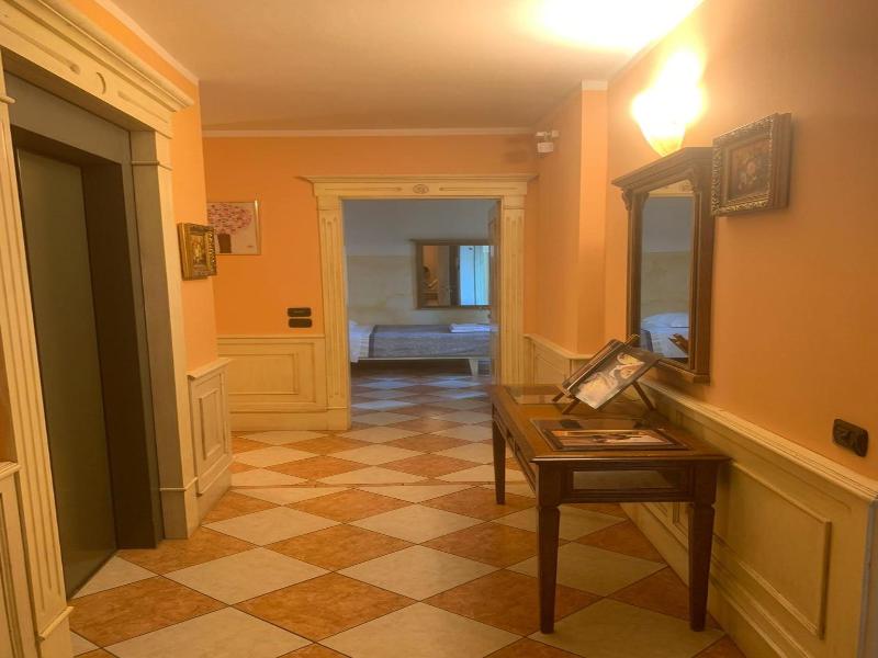 Due Colonne image