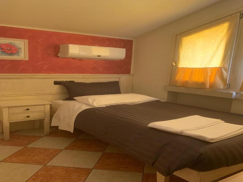 Due Colonne image