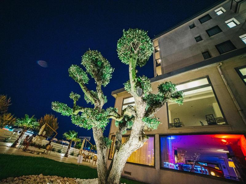 Hotel Park image