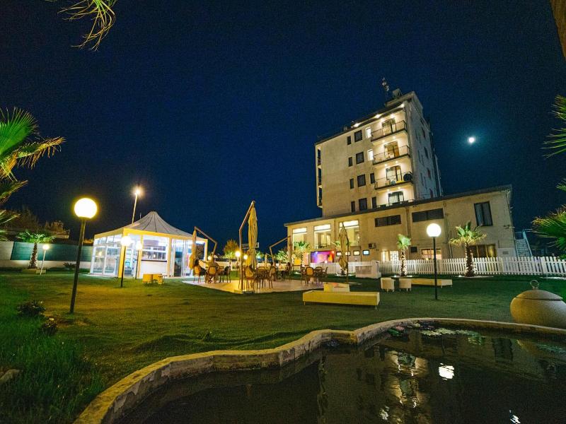 Hotel Park image