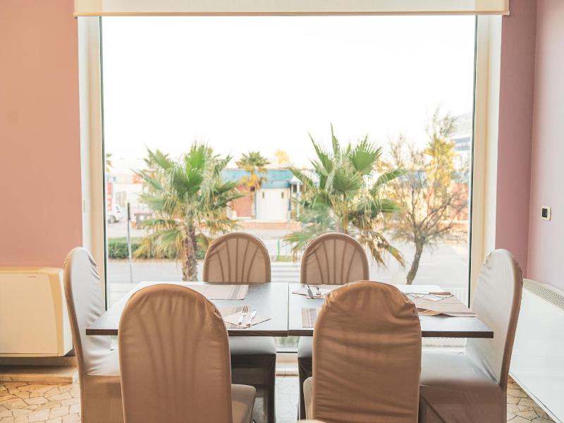 Hotel Park image
