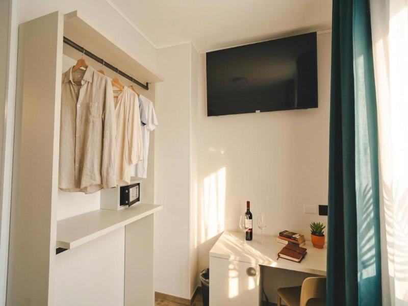 Hotel Park image