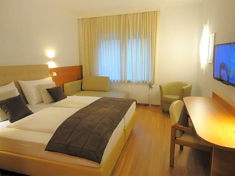 City Hotel Albrecht Schwechat image