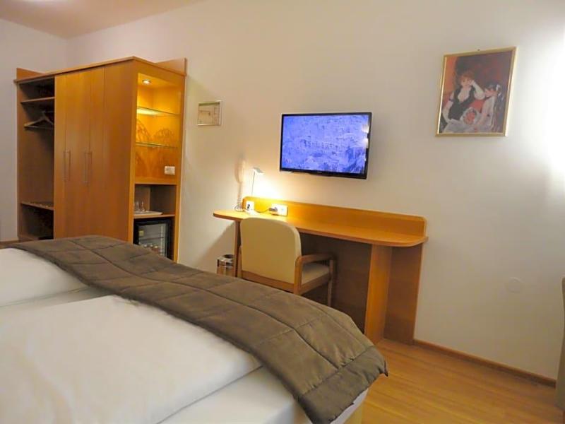 City Hotel Albrecht Schwechat image
