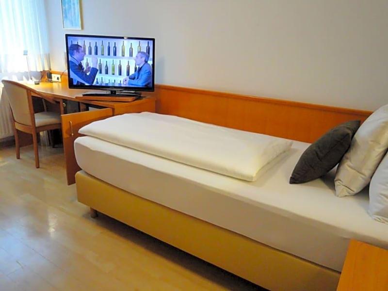 City Hotel Albrecht Schwechat image