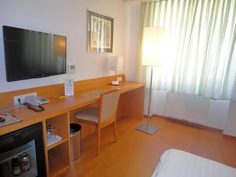 City Hotel Albrecht Schwechat image