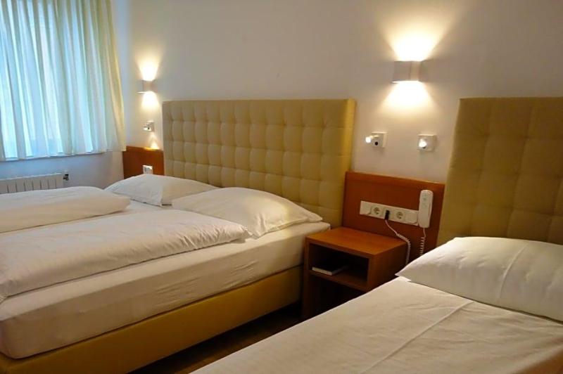 City Hotel Albrecht Schwechat image
