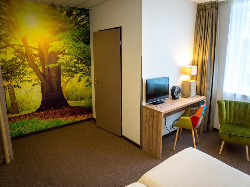 Forest Hotel image