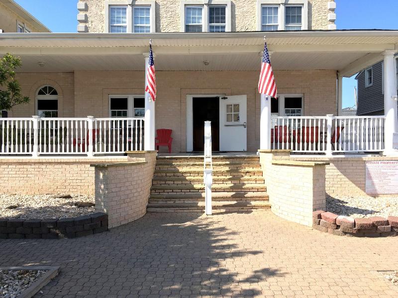 The Belmar Inn image