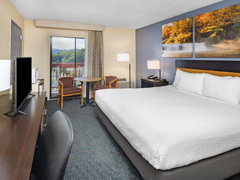 Days Inn By Wyndham Waynesville Nc image