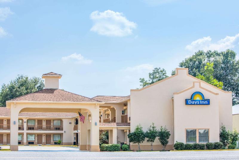 Days Inn By Wyndham Abbeville image 4