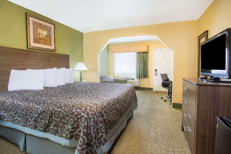 Days Inn By Wyndham Abbeville image 9