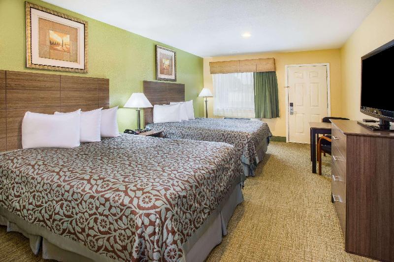 Days Inn By Wyndham Abbeville image 3