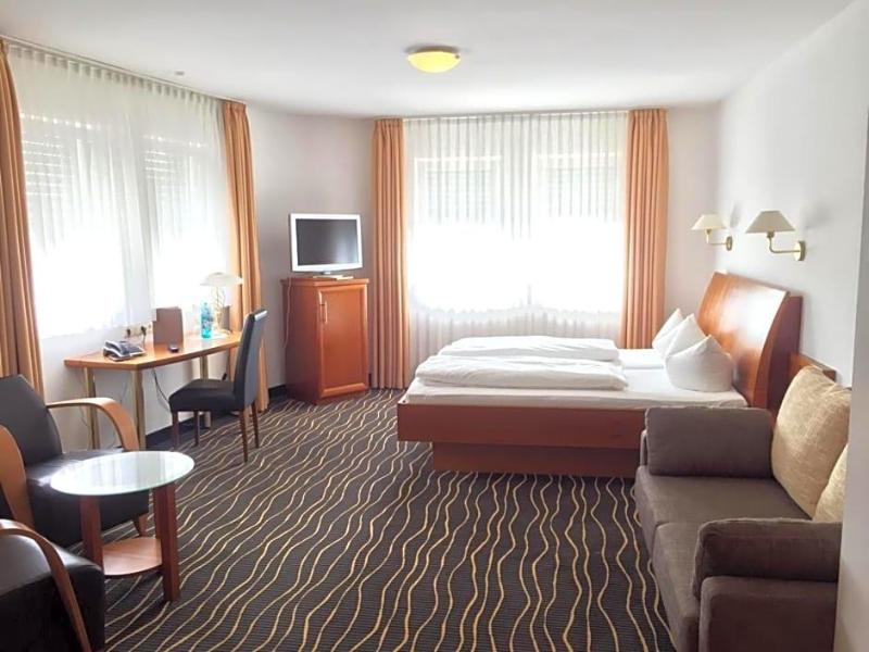 Zur Schönen Aussicht image